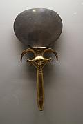 Hathor 手柄銀鏡 (1479 – 1425 BC)